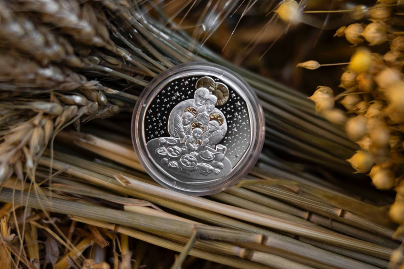 Детали рождественской монеты