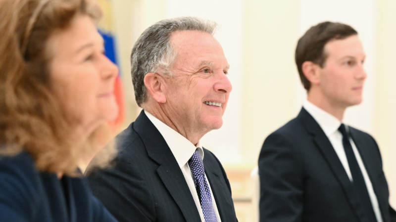 Два разных человека: в Сети заметили подозрительную деталь в поведении и внешности Уиткоффа в Кремле