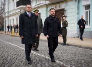 Зеленский отверг влияние Путина на украинские выборы: «Он точно не гражданин»