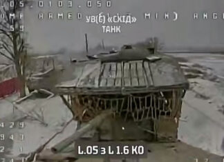 Украинские пилоты уничтожили колонну российской бронетехники под Добропольем: эффективный удар FPV-дронами