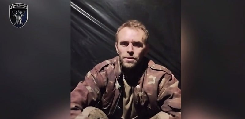 Момент сдачи российских солдат