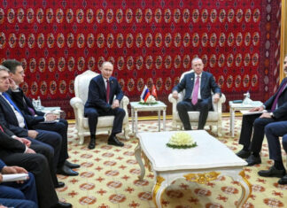 Кремль демонстративно отверг предложение Эрдогана: ракетный удар по турецкому судну в Черноморске