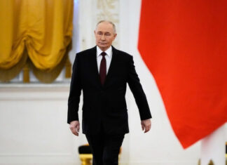 Путин в информационной ловушке: как подхалимы разрушают российскую реальность