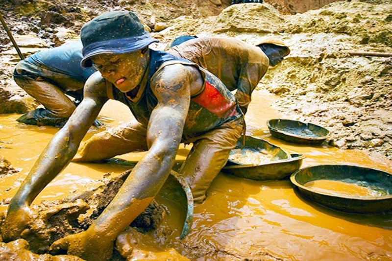 Золотой щит войны: Как Россия использует африканские рудники для обхода санкций