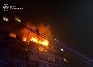 Теракт в Запорожье: Российский дрон атаковал жилой дом, три человека пострадали