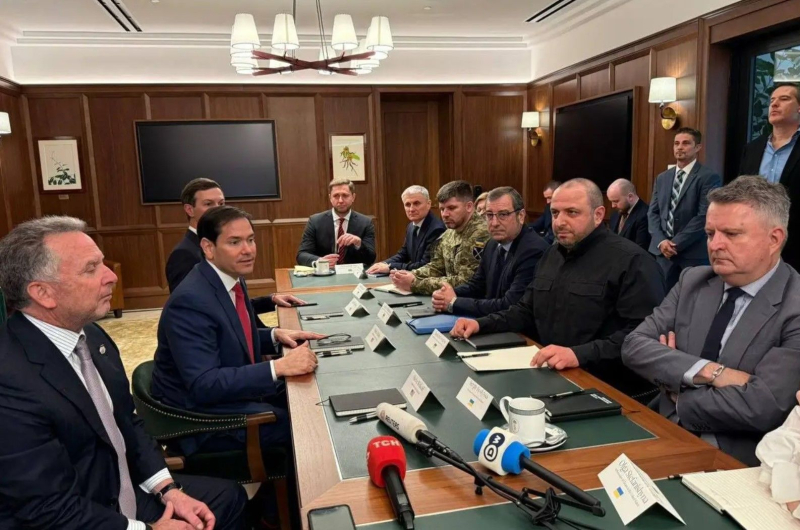 США ищут новые идеи: Axios узнал, что происходит вокруг требования Путина о выводе ВСУ с Донбасса