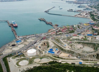 Новороссийск под ударом: Как атака дронов парализовала ключевой нефтяной терминал России
