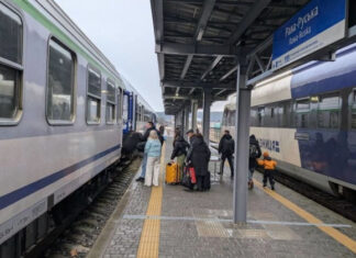 Массированный удар по инфраструктуре: «Укрзалізниця» экстренно меняет маршруты после ночной атаки РФ