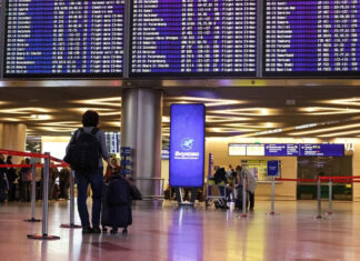 Массированная атака дронов парализовала московские аэропорты: Шереметьево и Внуково в осадке