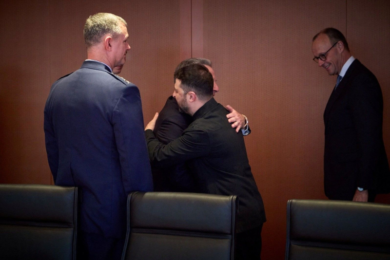 Германия присоединяется к переговорам по Украине