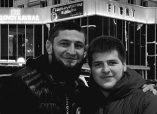 Чимаев показал фото с Адамом Кадыровым после загадочной аварии в Грозном