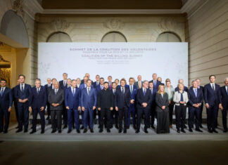 Европа создает новый щит: Зеленский, Макрон и Стармер подписали революционную декларацию о миротворческих силах