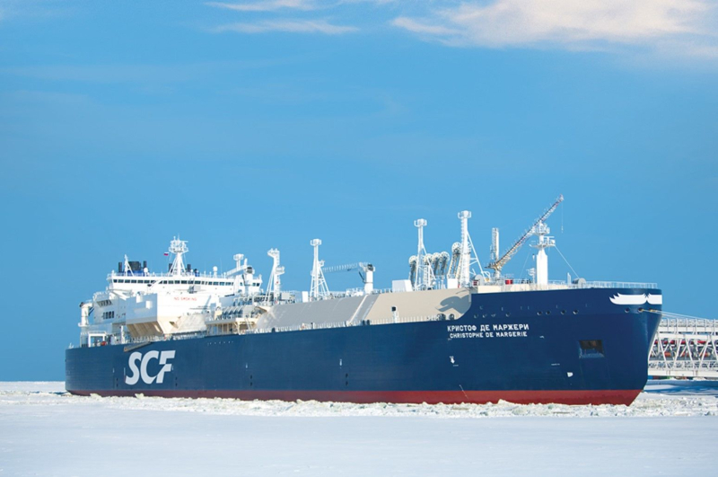 Два стратегических танкера СПГ России