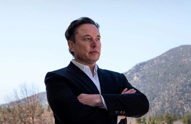 Илон Маск и американский флаг