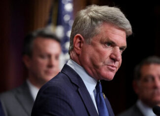 Политический скандал: республиканцы предостерегают Трампа от силового захвата Гренландии