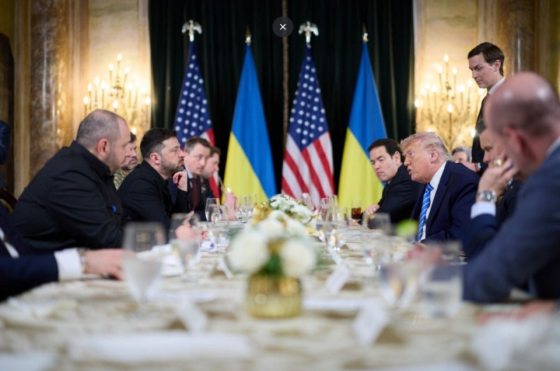 Дипломатические переговоры Макрона, Трампа и Зеленского