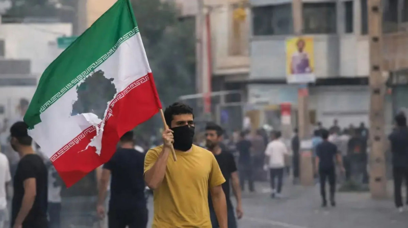 Возможные сценарии падения режима аятолл в Иране