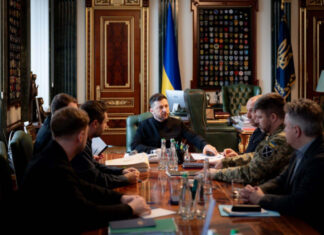 Зеленский анонсировал трехсторонние переговоры: дата и перспективы мирного урегулирования