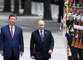 Китай предупредил мигрантов: ВНЖ в России может обернуться принудительной воинской службой