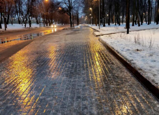 Штормовое предупреждение: Украину накроет опасный циклон с мокрым снегом и гололедицей