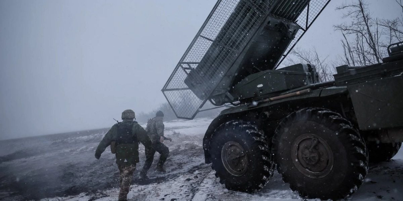 Украинские военные уничтожают российских диверсантов в Закотном