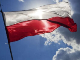 МИД Польши экстренно эвакуирует граждан: названы опасные причины для срочного выезда из России