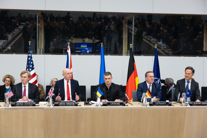 Военная помощь Украине от международных партнеров