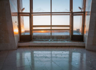 Циничный удар по памяти: Россия атаковала музей Второй мировой войны в Киеве