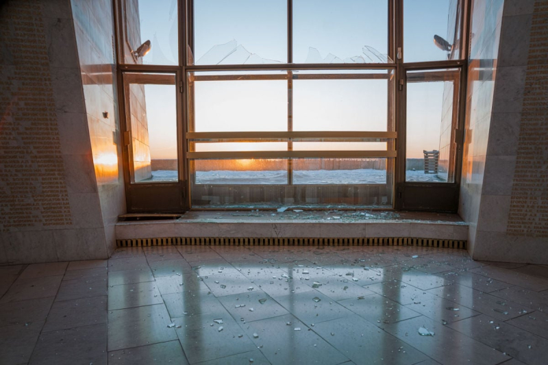 Последствия атаки музея в Киеве