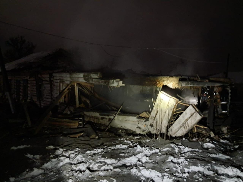 Последствия ночной атаки РФ по Украине: на Черниговщине в результате удара российских БпЛА полностью сгорела школа