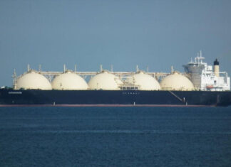 Токсичный газ: три российских танкера СПГ застряли у берегов Китая без покупателей