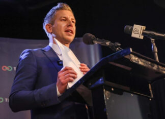 Политический скандал в Венгрии: лидер оппозиции обвинил Орбана в компрометации с помощью «медовой ловушки»