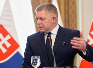 Словакия прекращает экстренные поставки электроэнергии в Украину: Фицо объявил о жестком ответе