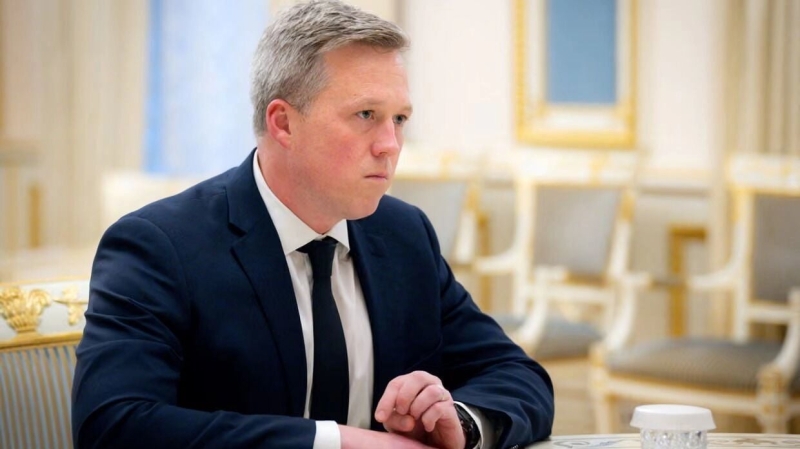 Военный дипломат в переговорах по Украине