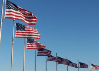 США тайно доставили в Иран 6000 терминалов Starlink для поддержки протестующих