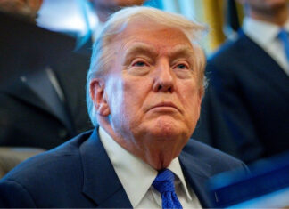 Трамп призывает Зеленского принять «мирную сделку» от Путина на неизвестных условиях