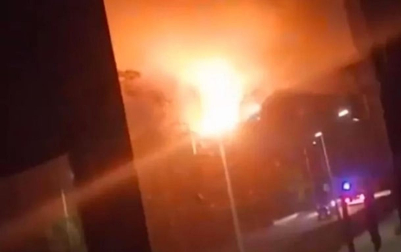 В РФ после прилета дронов загорелся химзавод "Дорогобуж" &ndash; в Сети показали мощный взрыв