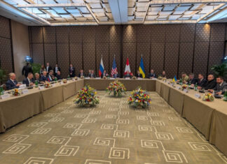 Разлом в украинской дипломатии: два курса на мирные переговоры с Россией