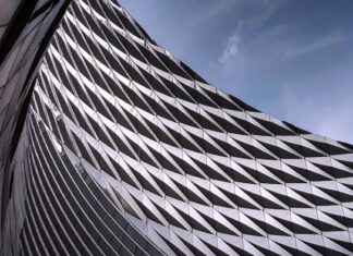 Иранские беспилотники атаковали офисы Citibank: эскалация финансовой войны с США на Ближнем Востоке