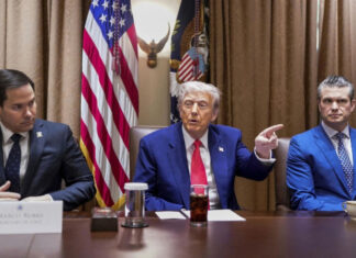 Война или дипломатия: В администрации Трампа раскрыли противоречия по иранскому вопросу