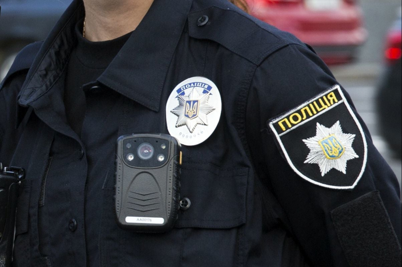 В Днепре группа в балаклавах напала на судью - женщину от похищения спас муж