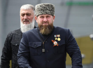 Расследование раскрыло изоляцию Кадырова: потеря прямого доступа к Кремлю, тяжелая болезнь и спешный транзит власти