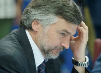 Главного экономиста ВЭБ уволили после прогноза поражения России в войне на истощение