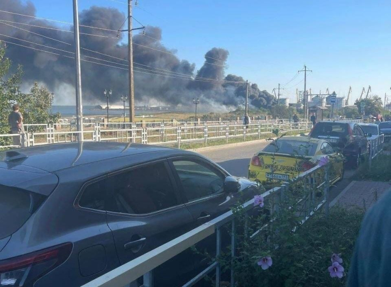 Под Краснодаром горит ключевой порт оккупантов в Ейске