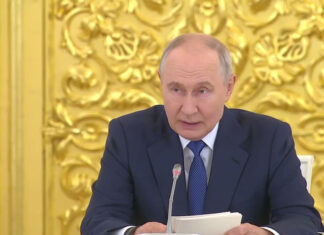 Путин признал ущерб от украинских ударов по Wildberries и НПЗ, но назвал экономику «стабильной»