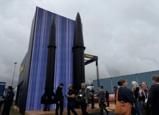Украинский defence tech в действии: Fire Point представила на выставке в Дании ударные дроны и баллистические ракеты