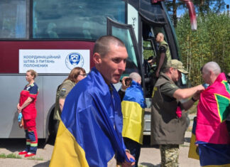 103 украинских защитника вернулись из российского плена в ходе масштабного обмена