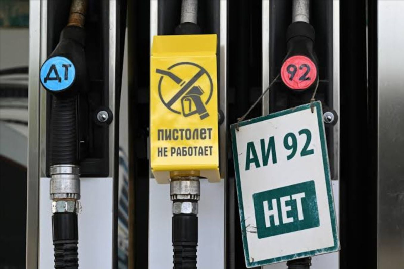 Бензин по лимитам: еще два региона России ввели ограничения на АЗС