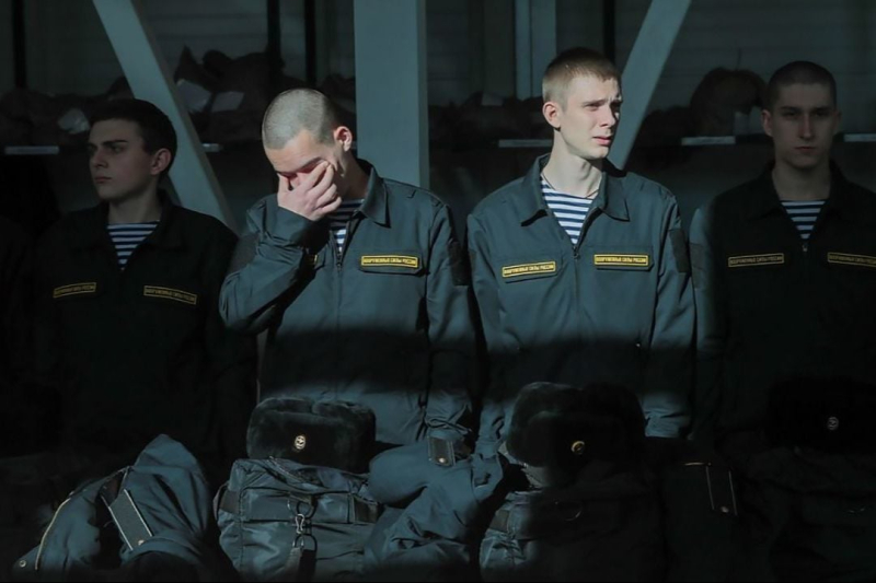 Эйдман предупредил о хитром плане Кремля замаскировать мобилизацию: "Бегите, пока не поздно"