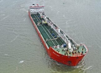 Дроны против «теневого флота»: украинские силы атаковали танкер Armada Leader и раскрыли статистику операции «МоЛоЧКа»